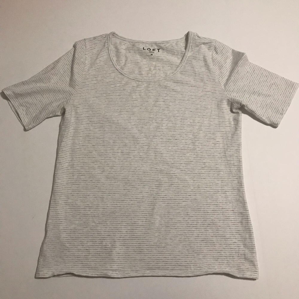 White and gray striped tee size M loft